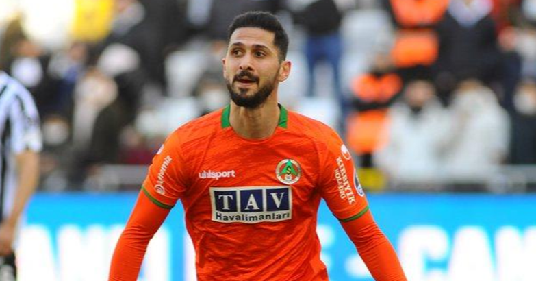 Emre Akbaba yeniden doğdu!