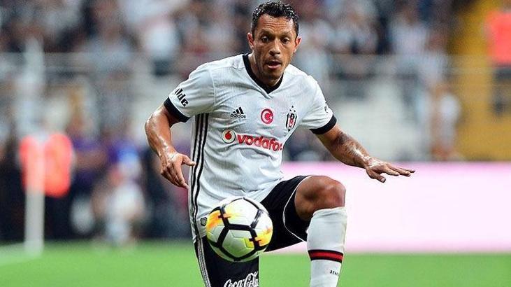 Barcelona Beşiktaş'ın yıldızı Adriano Correia'yı unutamıyor!