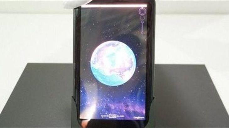 Lastik gibi bir telefon!