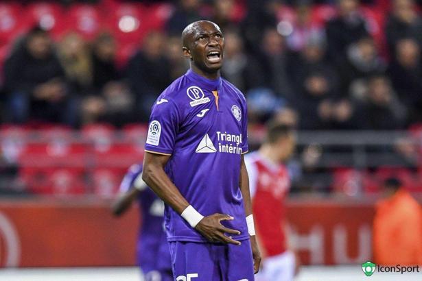 Trabzonspor'un transfer teklifi yaptığı Stephane Mbia'nın sözleşmesi feshedildi!