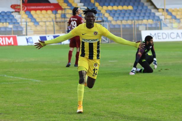 Menemenspor'da Sikiru Olatunbosun dönüyor