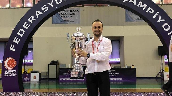 Elazığ İl Özel İdarespor'da Hakan Acer takımdan ayrıldı