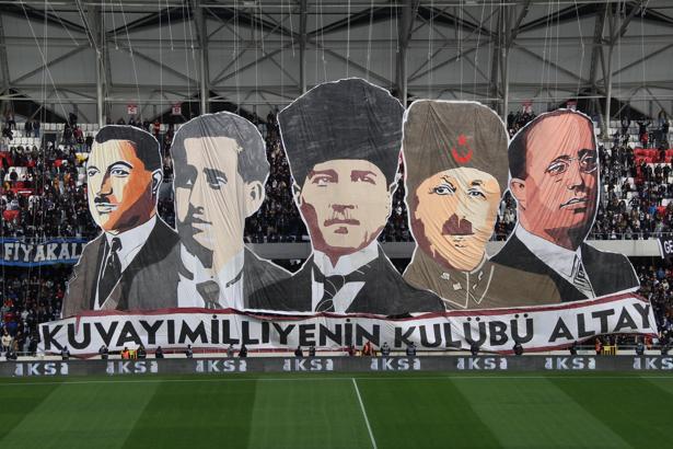 Altaylı taraftarlardan muhteşem koreografi!