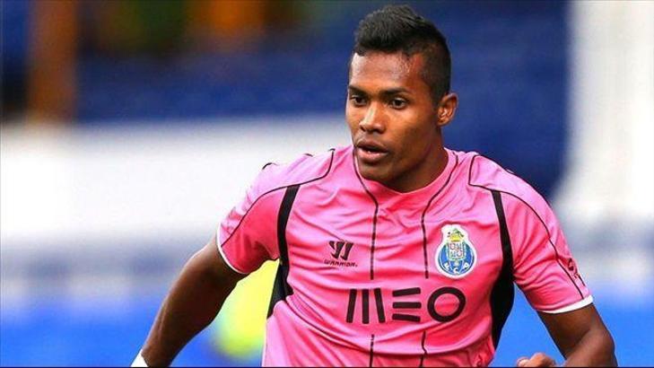Juventus, Alex Sandro'yu bitirdi