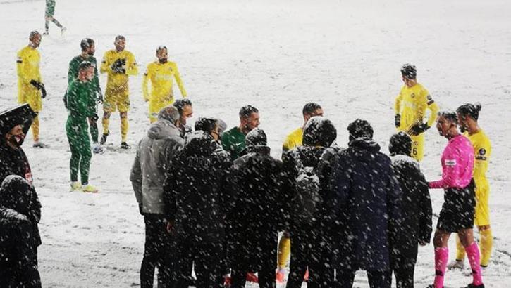 SON DAKİKA! Eyüpspor - Bursaspor maçı ertelendi