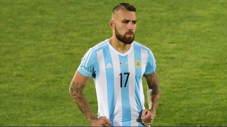 Otamendi, City'ye imza atıyor