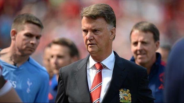 ŞOK SUÇLAMA! Van Gaal Manchester'ı yok ediyor!