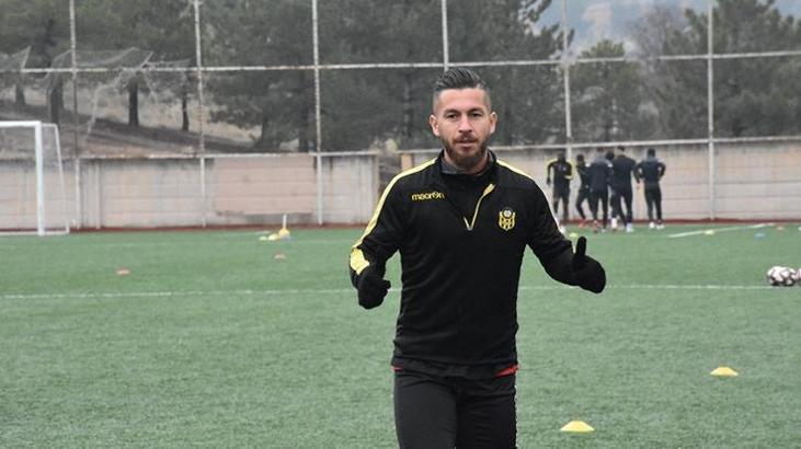 Adem Büyük, 3 hafta sahalardan uzak kalacak