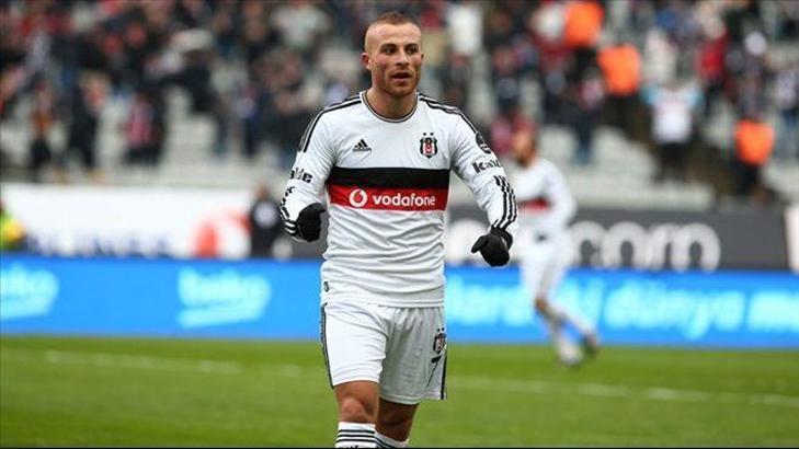 Atletico Madrid Gökhan Töre'yi izledi