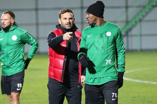 Çaykur Rizespor'da Nakoulma ve Moroziuk ilk kez antrenmanda