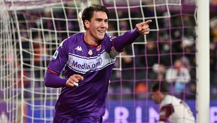Transfer haberi! Arsenal ve Juventus'un Dusan Vlahovic savaşı!