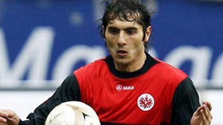 Halil idmanda kapıştı