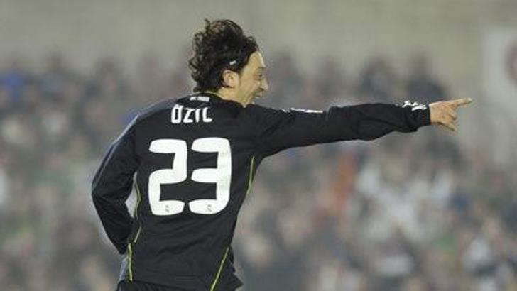Mourinho, Mesut hastası!