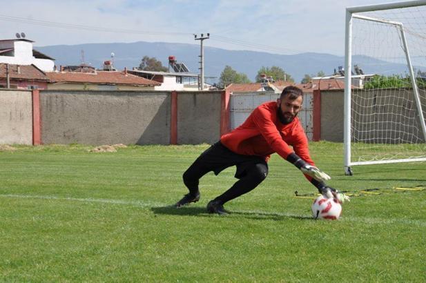 Nazilli Belediyespor kaleci Onur'la devam edecek