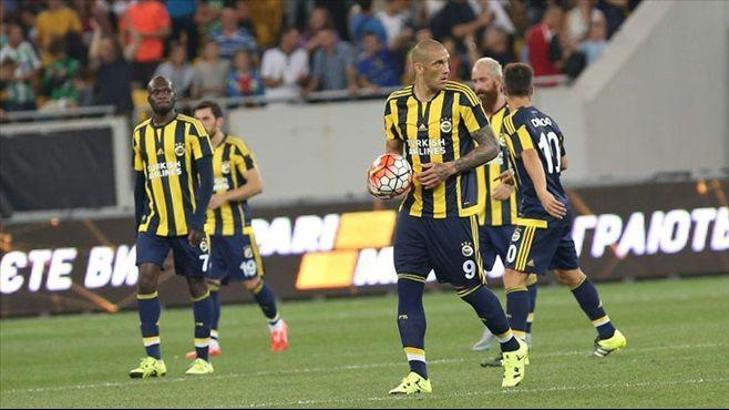 Raul Meireles'e Tottenham talip