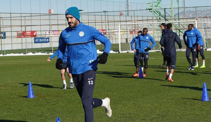 Çaykur Rizespor'da Kubilay Kanatsızkuş, ilk antrenmanına çıktı