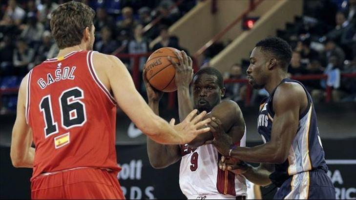 NBA oyuncuları Afrika'da sahne aldı