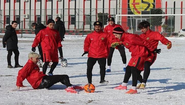 Eskişehirspor, Şanlıurfaspor maçı hazırlıklarını tamamladı