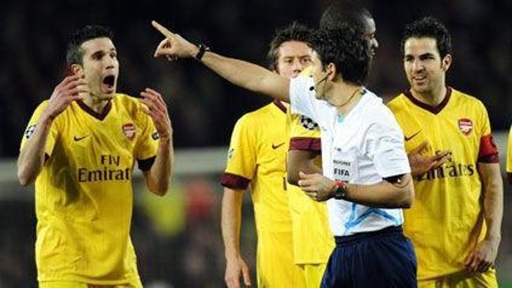 Arsenal hakeme kızgın