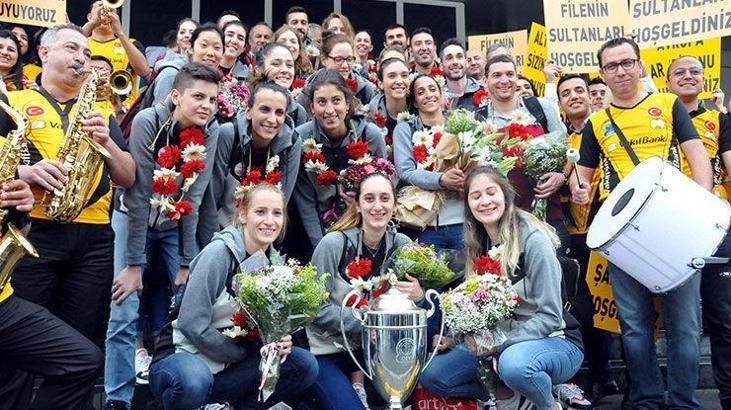Avrupa şampiyonu VakıfBank'a coşkulu karşılama