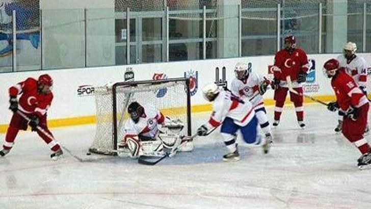 Genç hokeycilere olimpiyat umudu