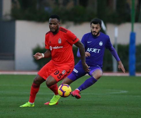 Şenol Güneş Larin'i takımda tutacak