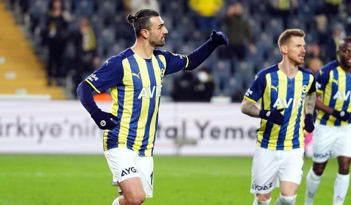 Fenerbahçe'de Serdar Dursun, gol sayısını 7'ye yükseltti