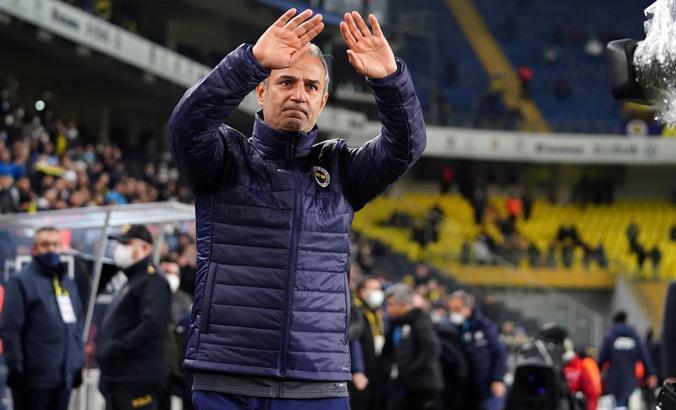 Fenerbahçe'de İsmail Kartal'dan oyuncularına tebrik, taraftarlara teşekkür