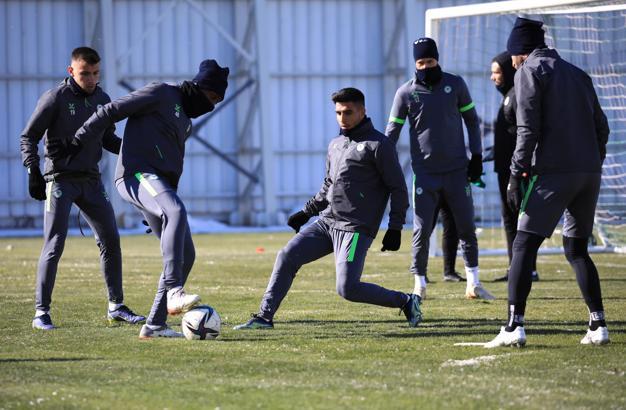 Konyaspor'da Altay mesaisi başladı