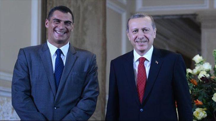 Erdoğan, Mondragon'la bir görüştü