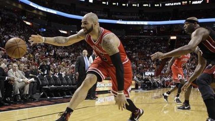 Ömer'li Bulls, Miami'yi yendi: 87-86
