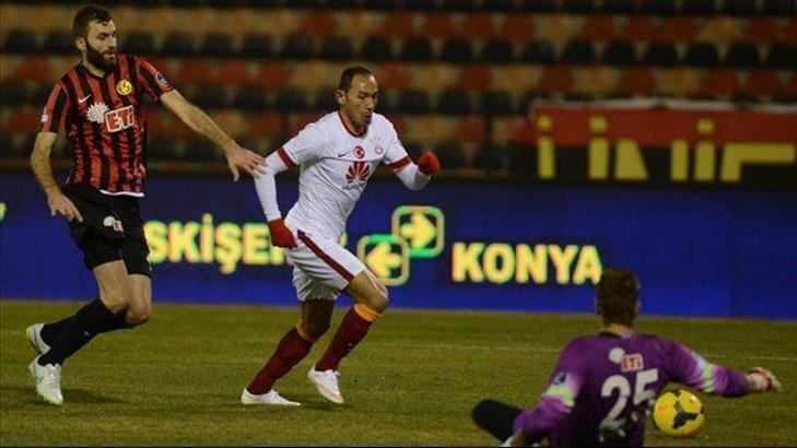 Umut Bulut ikiye böldü!