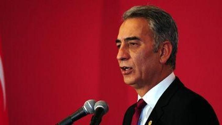 Aslan para saçıyor