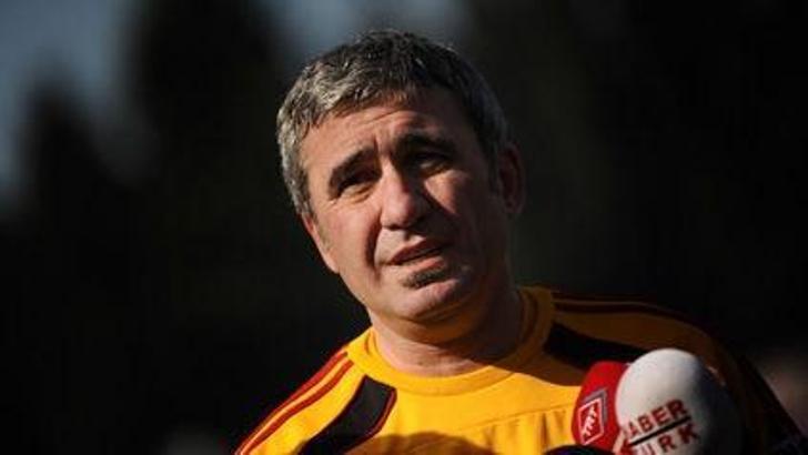 Hagi'ye ülkesinden destek geldi