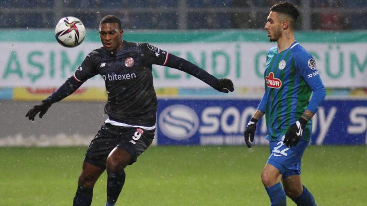 ÖZET Çaykur Rizespor - Antalyaspor maç sonucu: 2-1