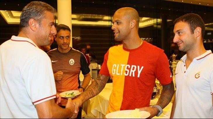 ..Ve Melo kampa katıldı