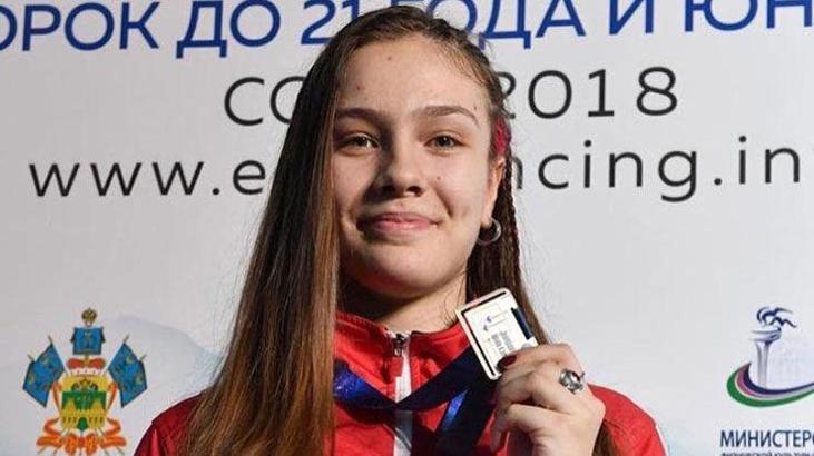 Devlet Bahçeli'den milli sporcu Deniz Selin Ünlüdağ'a tebrik!