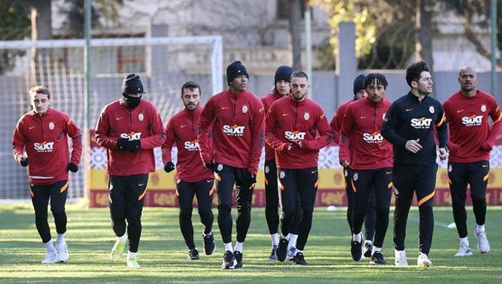 Süper Lig'de Galatasaray'ı korkutan tablo! Sadece 6 puan kaldı