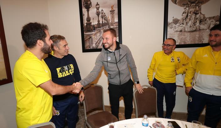 Michal Kadlec eski takımı Fenerbahçe'yi ziyaret etti