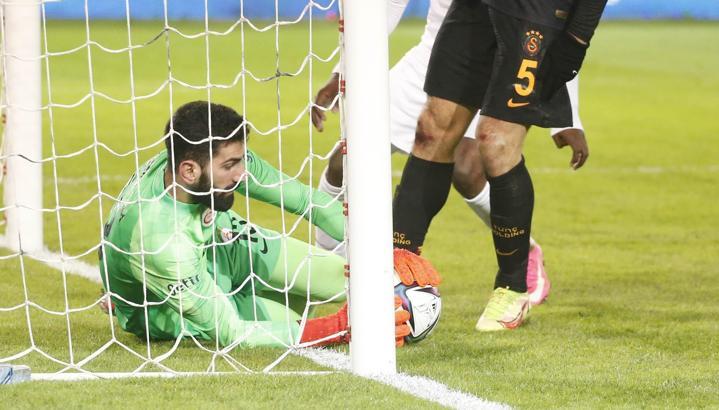 Galatasaray'ın kalesi çöktü