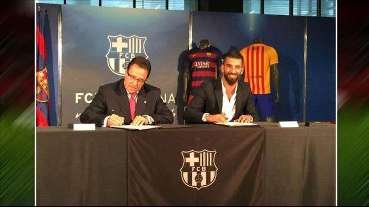 Arda Turan, Barcelona'ya imza attı
