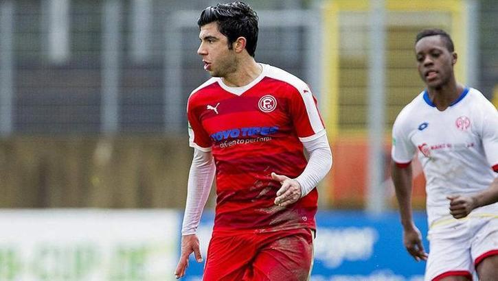 Göztepe'de Muhayer imzaya yakın