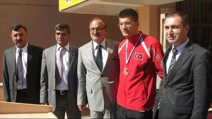 Madde bağımlılığından kick boksla kurtuldu