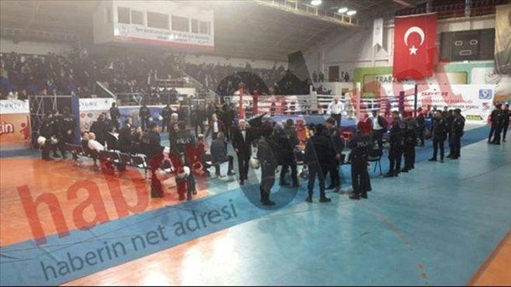 Trabzon-Fenerbahçe maçında kavga çıktı