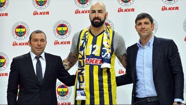 Fenerbahçe Ülker, Antic'e imza attırdı