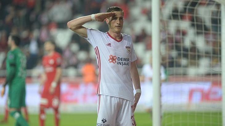 Hakan Arslan, Antalyaspor'u boş geçmiyor