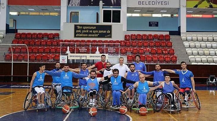 İzmir Büyükşehir Belediyespor yarı finale yükseldi