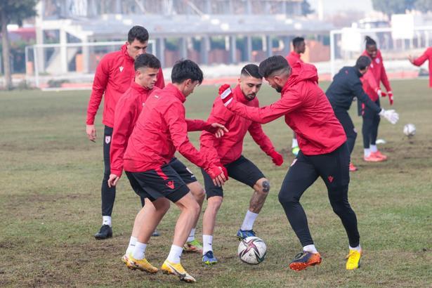 Samsunspor ile Balıkesirspor 17. randevuya çıkıyor