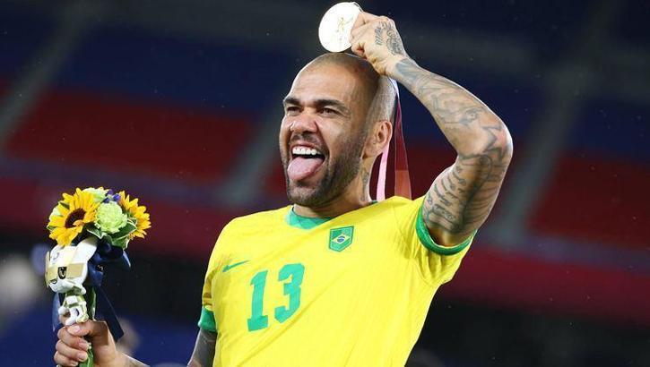 38 yaşındaki Dani Alves, Brezilya Milli Takımı'na çağrıldı