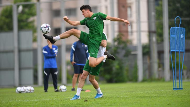 Bursaspor ve Taha Altıkardeş'e PFDK'dan ceza